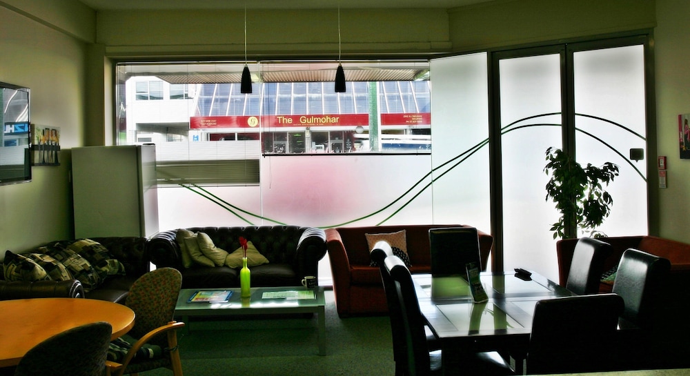Backpackers Central Hamilton 24/34