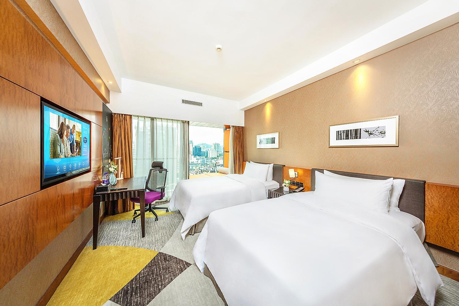 DELUXE, TWIN BEDS