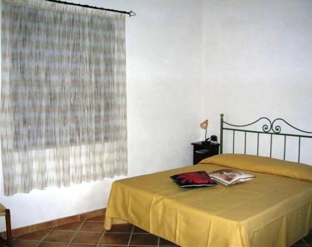 Agriturismo Baglio Donna Santa 13/48