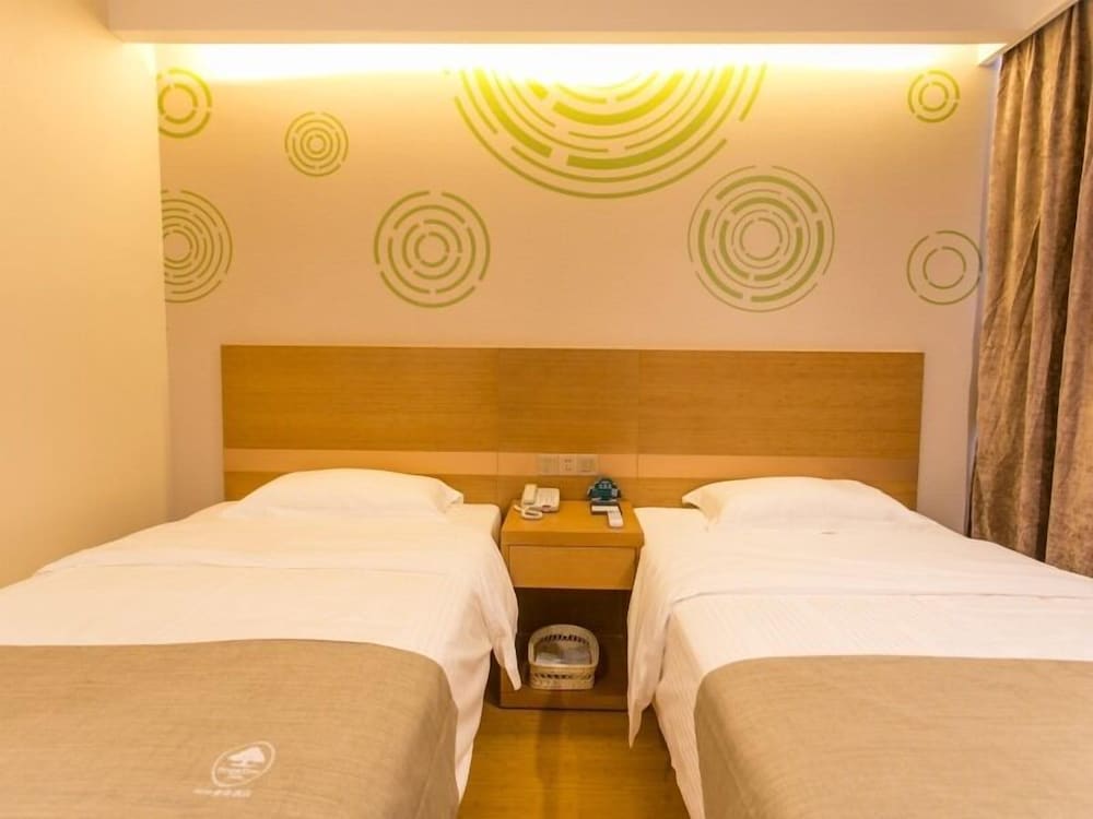 Greentree Inn Suzhou Wujiang Fenhu Development District Express Hotel 24/38