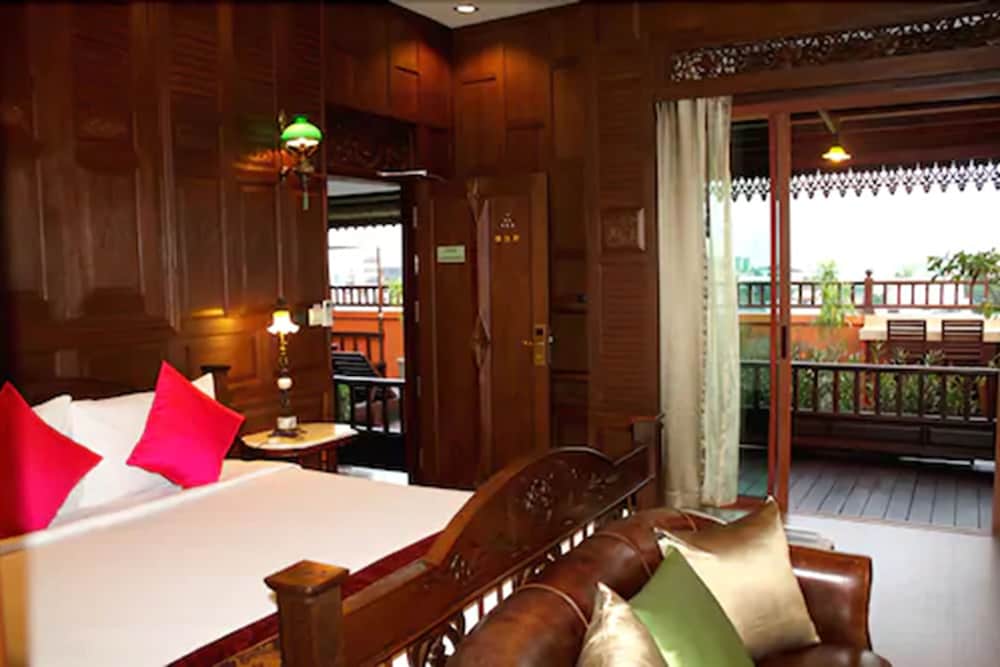 Lamphu Tree House Boutique Hotel 42/70