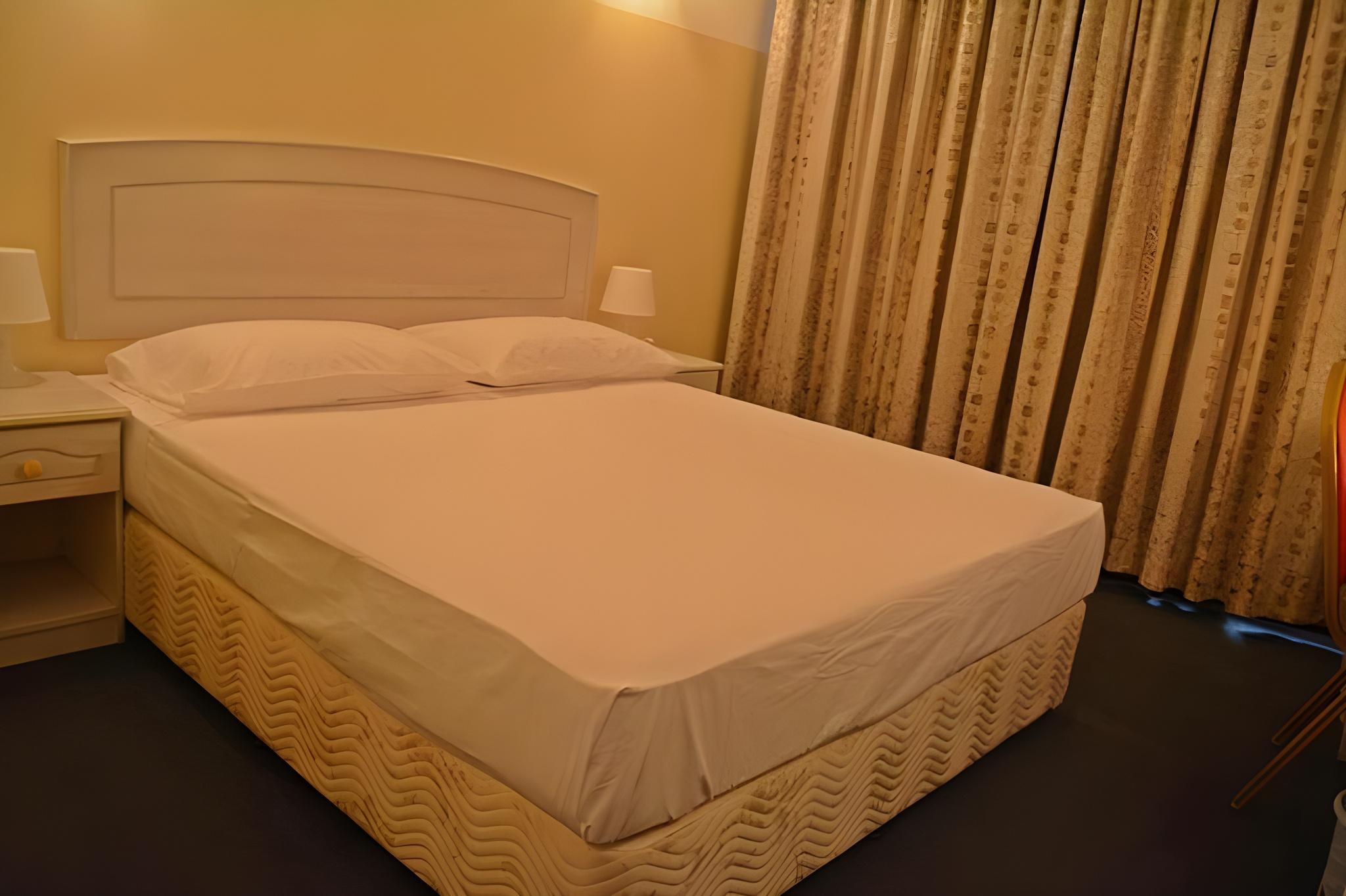 Standard, 2 Double Beds