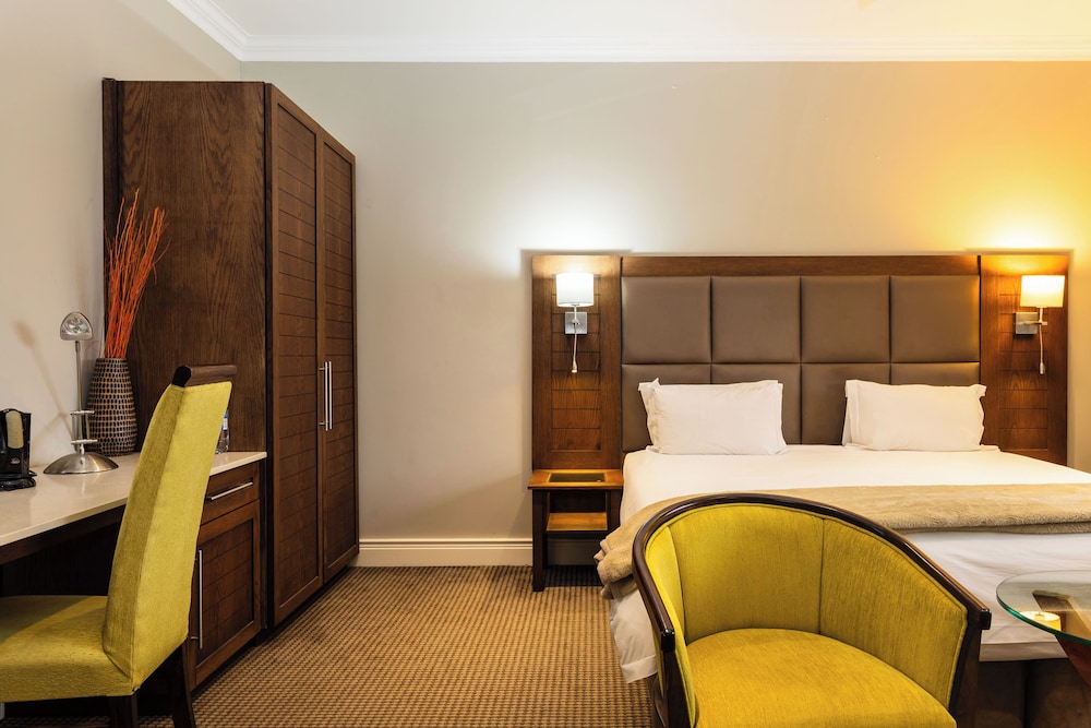 Superior, Lodge, Twin Beds