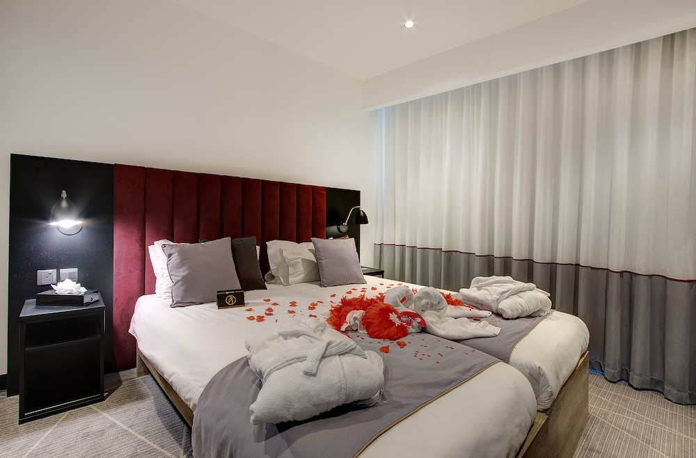 BE HOTEL 33/78