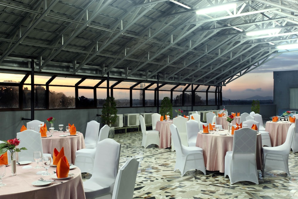 GRAND HATIKA HOTEL 43/59