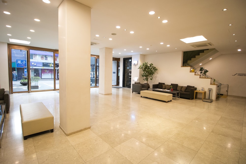 Tower Hill Hotel 29/48