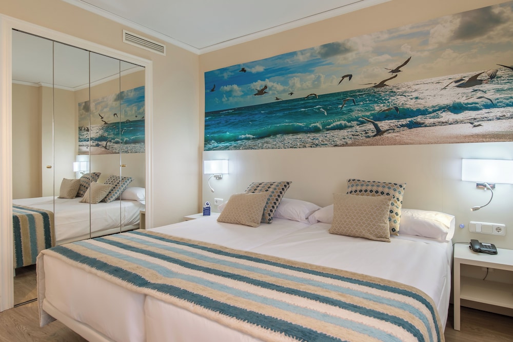 Classic, Suite, Twin Beds, Private Pool