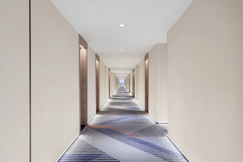 Holiday Inn Express Shanghai Gumei 28/56