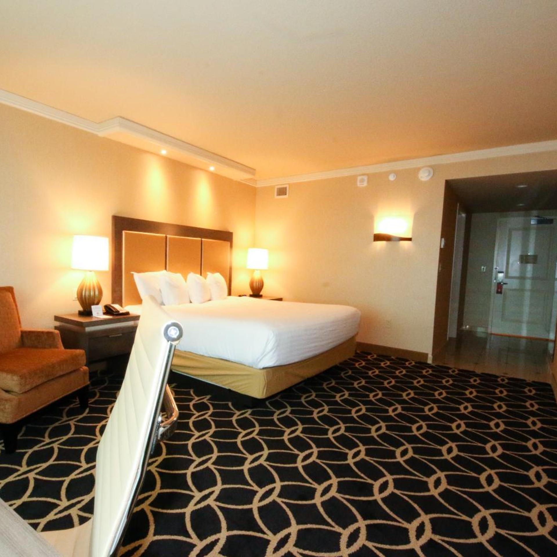 غرفة بريميوم بسرير كينج، Hollywood Casino St Louis 7/10