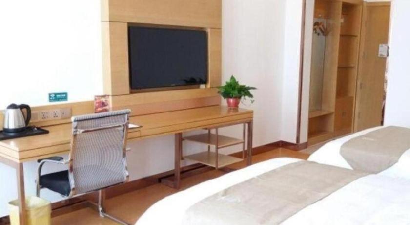 GreenTree Inn Heze Cao County Zhuangzhai Town Eastern Times City Business Hotel 45/47