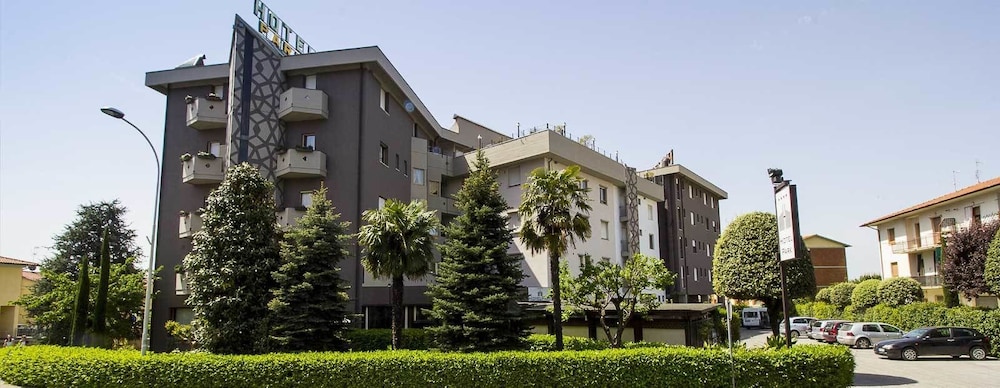 Park Hotel 3/32