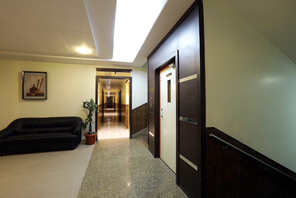 Hotel Sai Grand Castle Inn 29/38