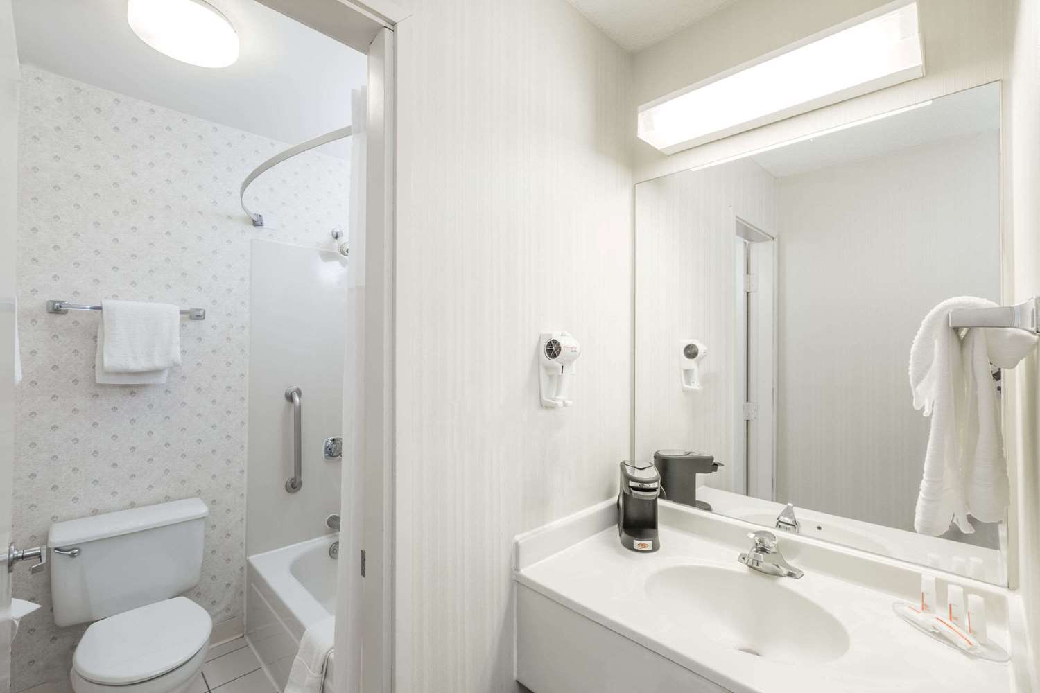 Days Inn by Wyndham West Des Moines / Clive 4/5