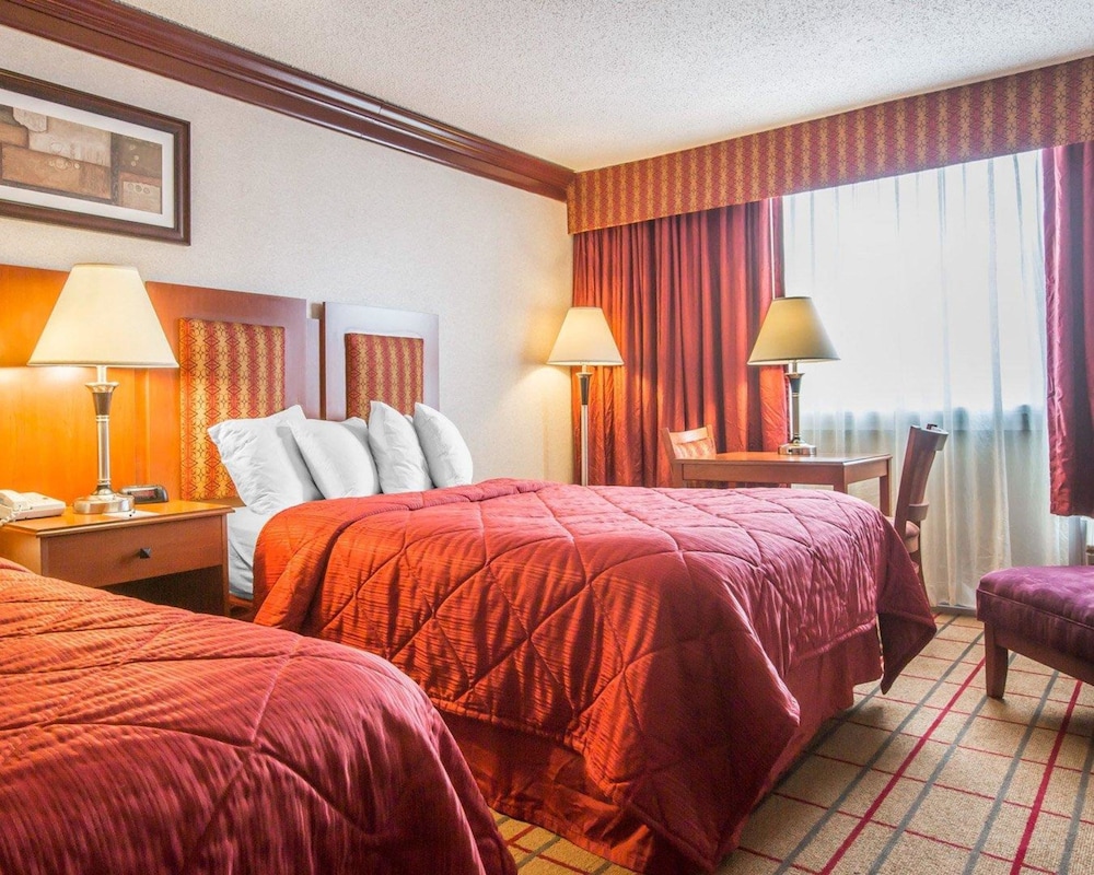 Quality Inn & Conference Center Brattleboro North 24/64