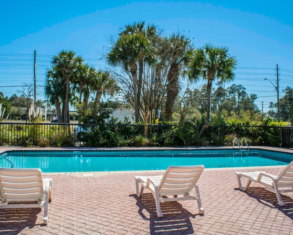 Quality Inn Weeki Wachee - Spring Hill 4/52