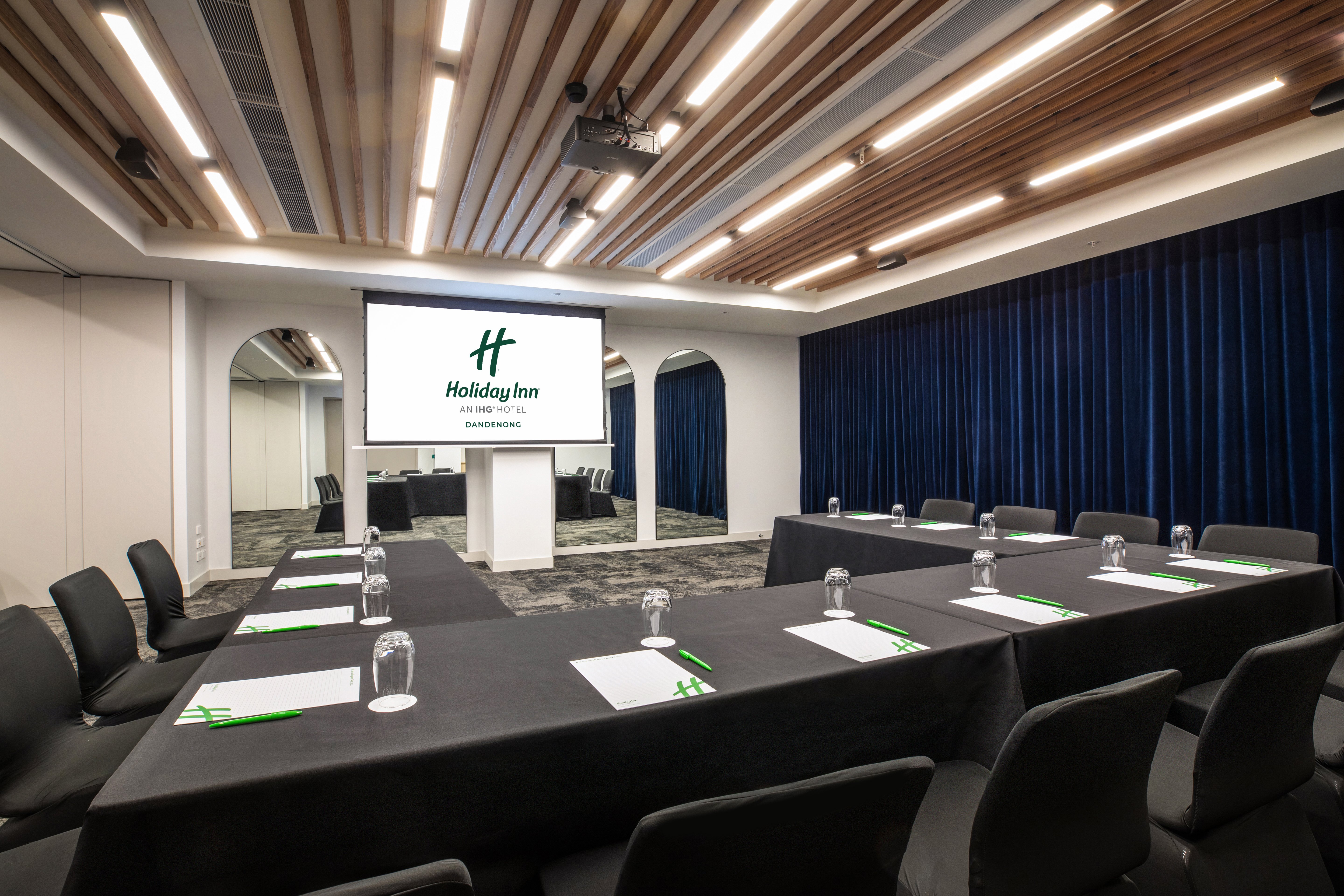 Holiday Inn Dandenong an IHG Hotel 34/50