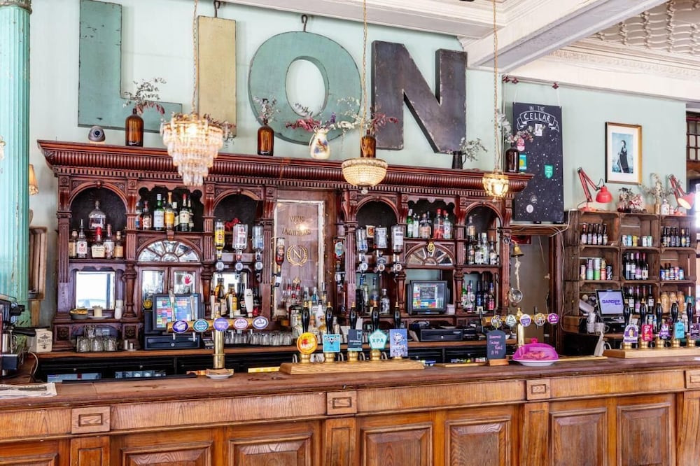 Red Lion 33/41