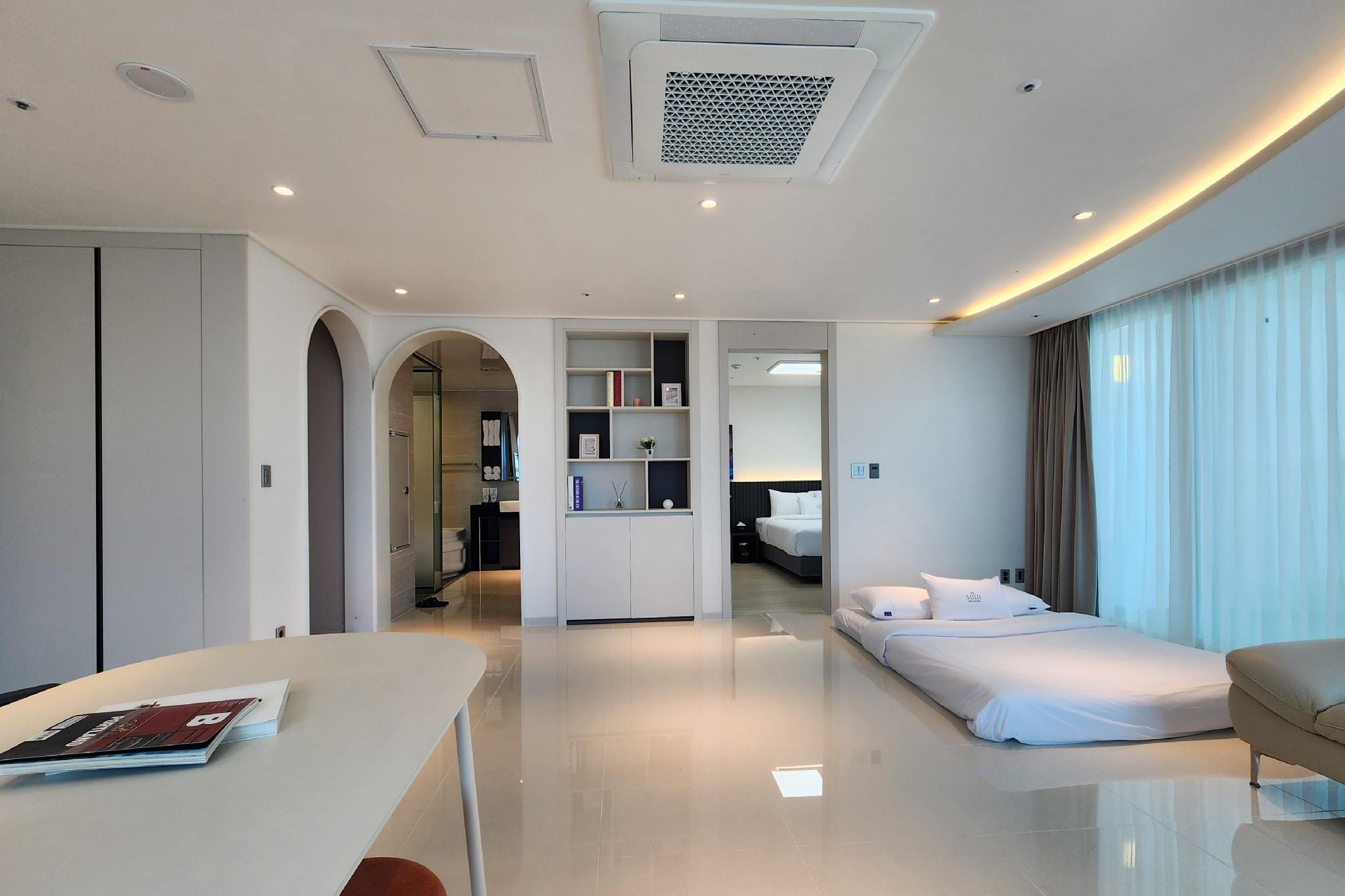 Presidential, Sota, Club, Suite