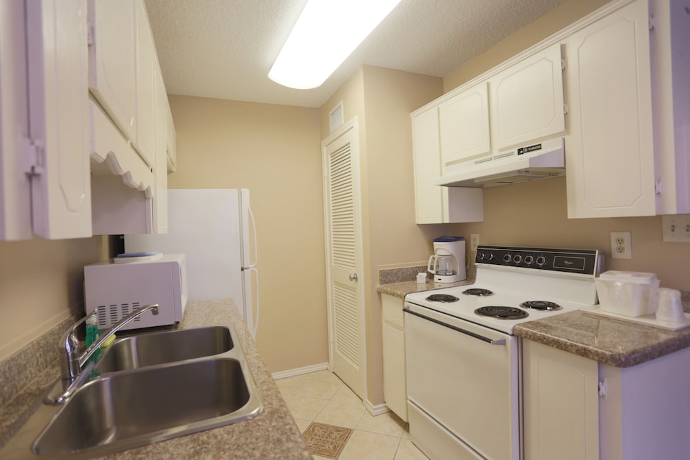Victoria Palms Inn Suites 13/31