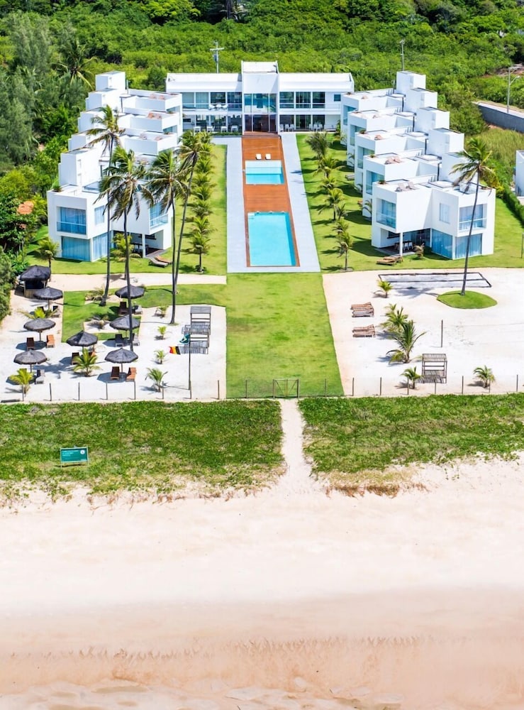 B Blue Beachouses 60/65