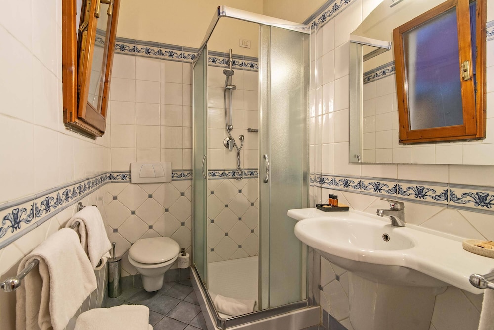 Hotel Porta Faenza 84/87