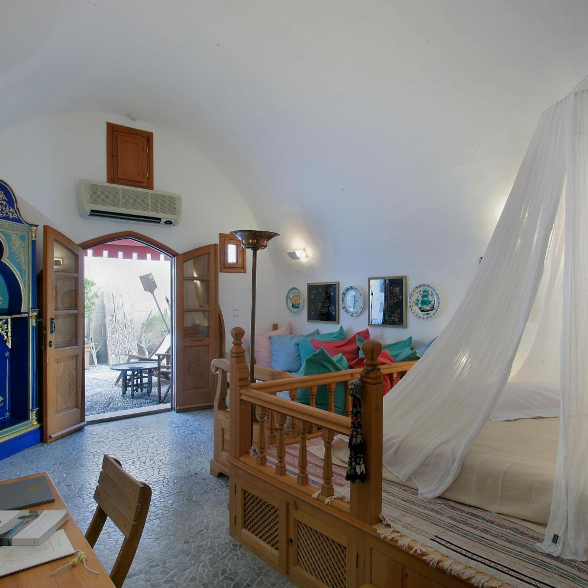 HONEYMOON, SUITE