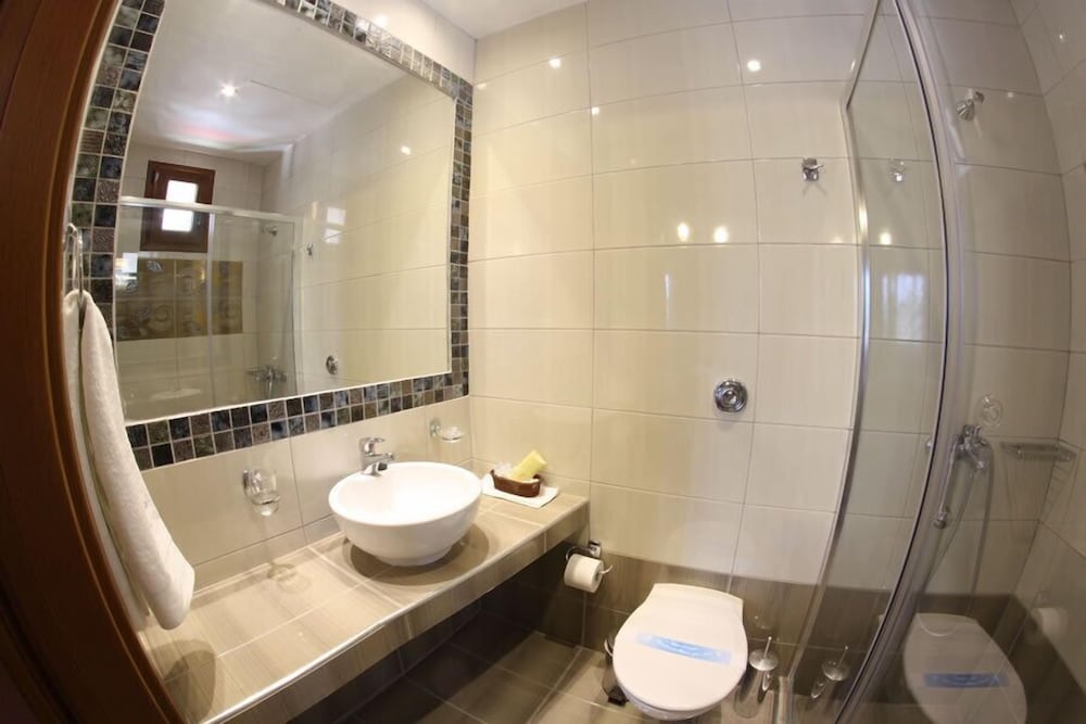 SKIATHOS ISLAND SUITES 47/50