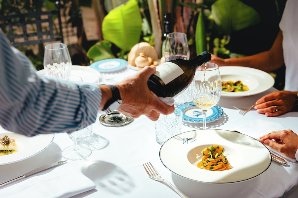 Hôtel Restaurant Le Yaca 74/95