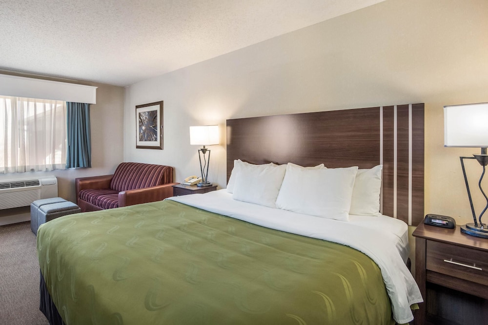 Quality Inn & Suites Pueblo West 11/43