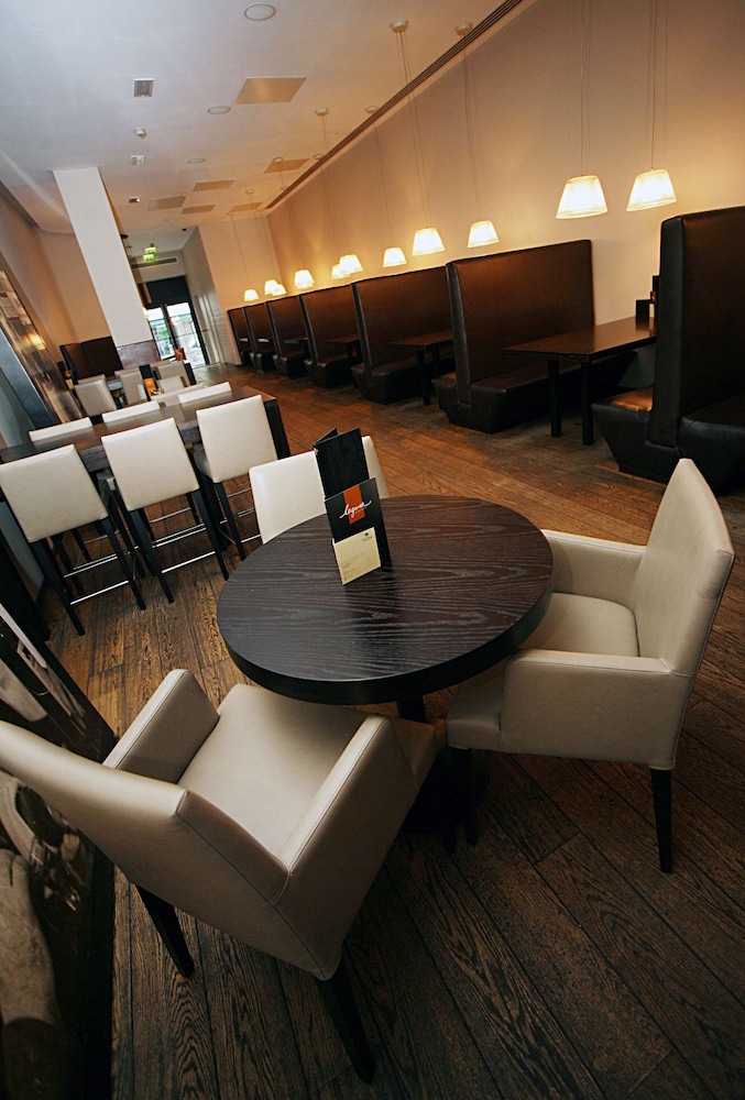PARK PLAZA CARDIFF 48/60