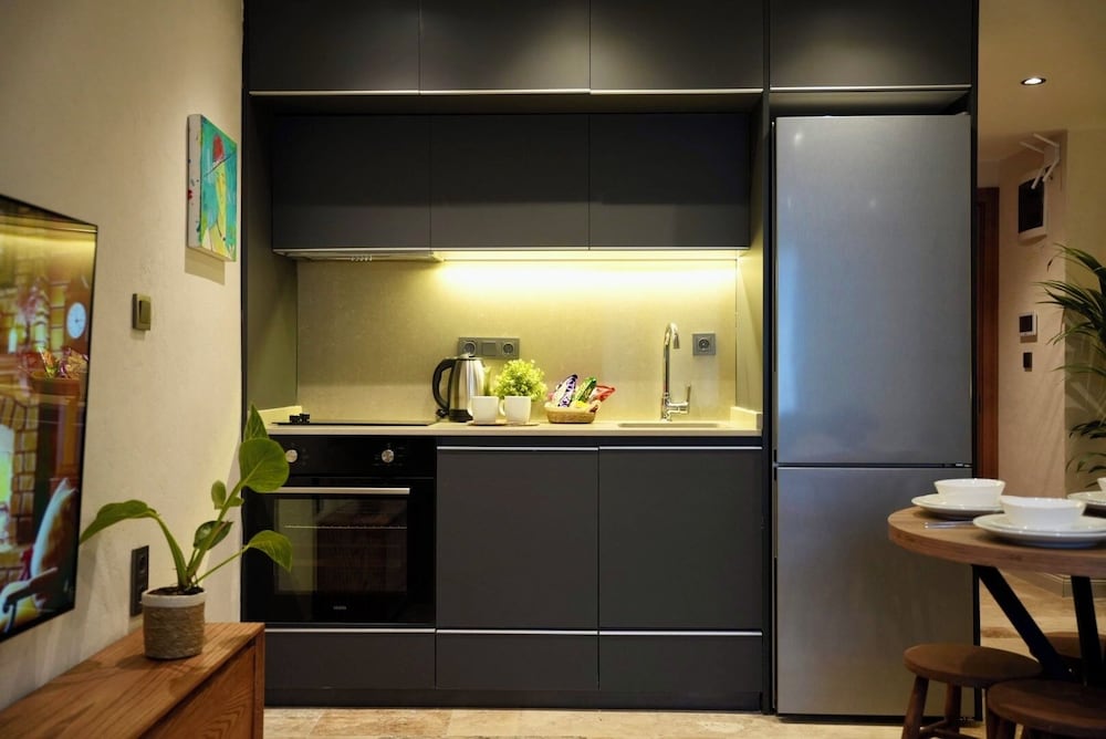 Khalkedon Suite 4/50