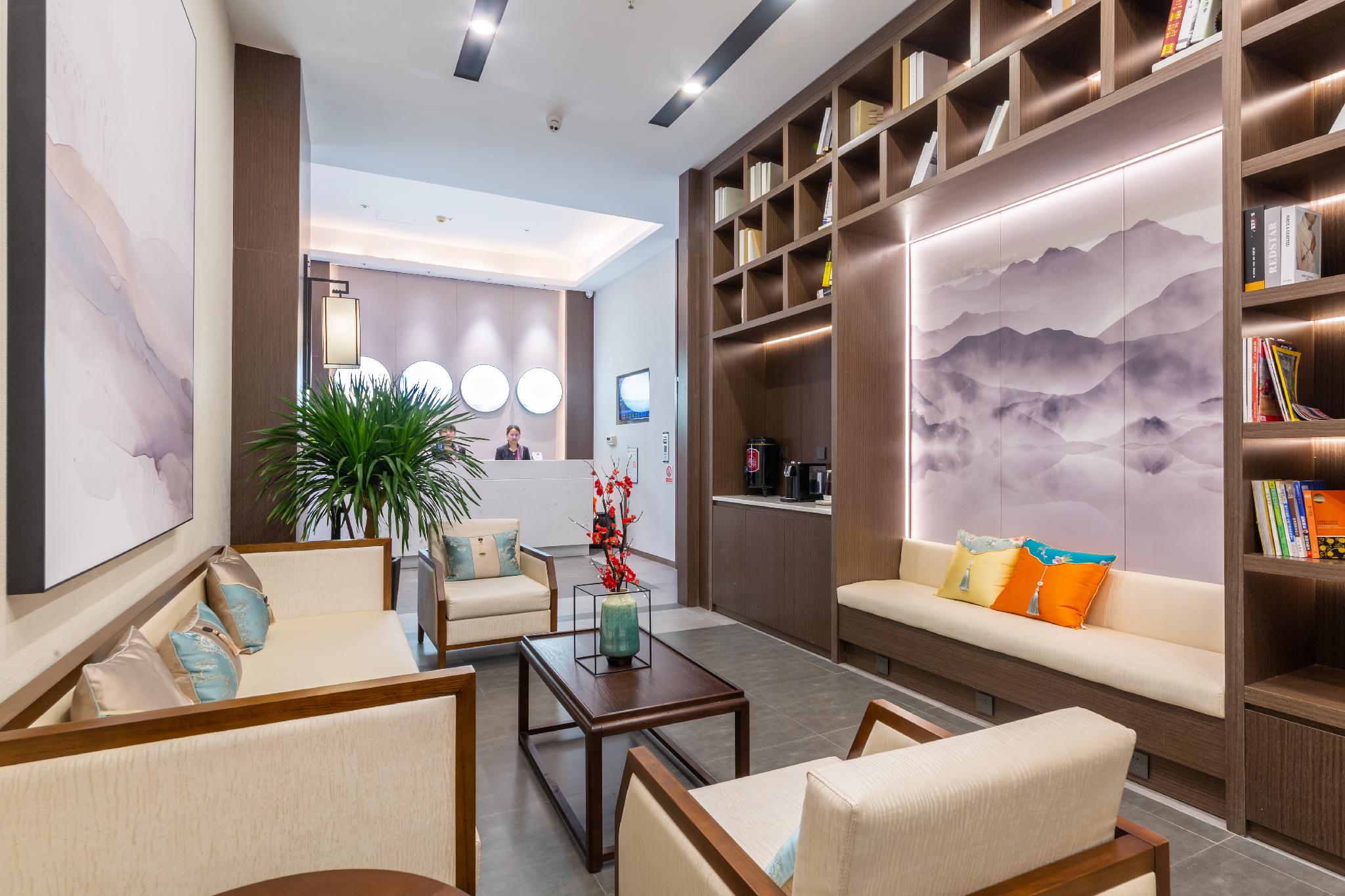 Fairyland Hotel (Kunming Nanping Pedestrian Street Baida) 33/42
