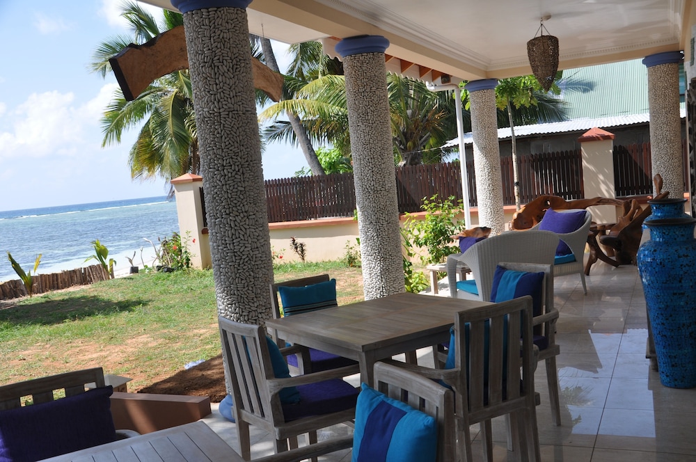 Le Relax Beach House 5/53