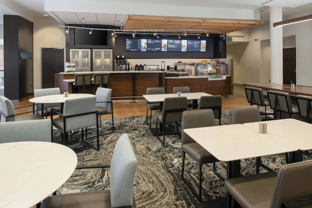 Courtyard by Marriott Houston City Place 39/50
