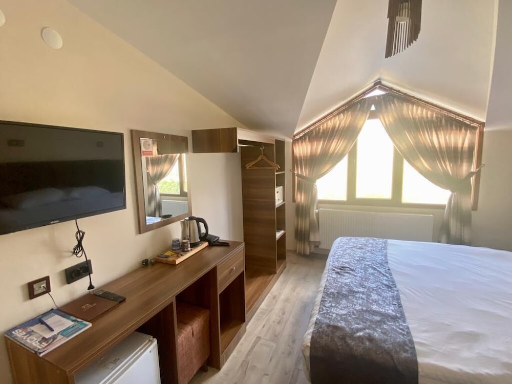 Zumrut Palas Otel 12/44