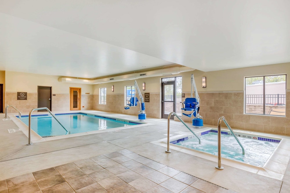 Comfort Inn Suites Schenectady - Scotia 30/44