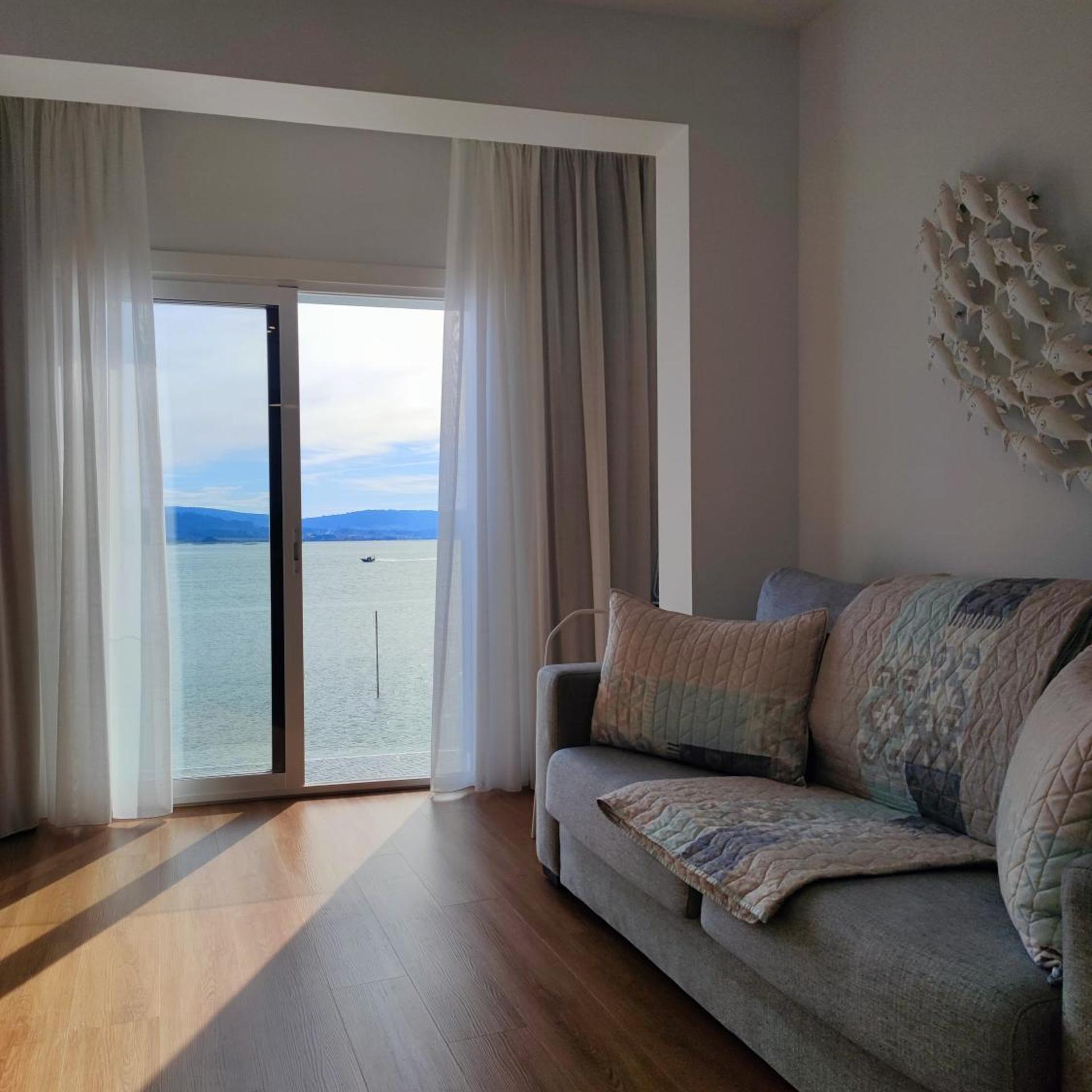 APARTAMENTOS LA TOJA 17/30