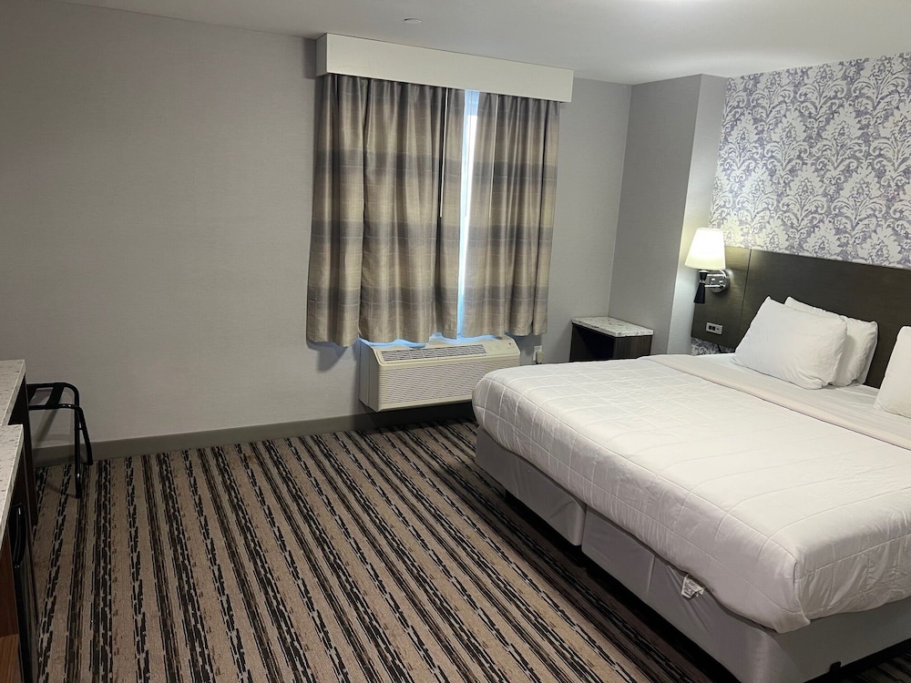 The Essence at JFK, Ascend Hotel Collection 11/21