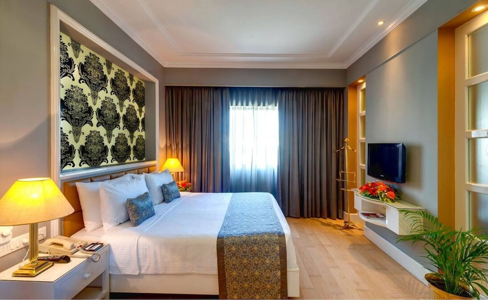 Kenilworth Hotel Kolkata 36/68