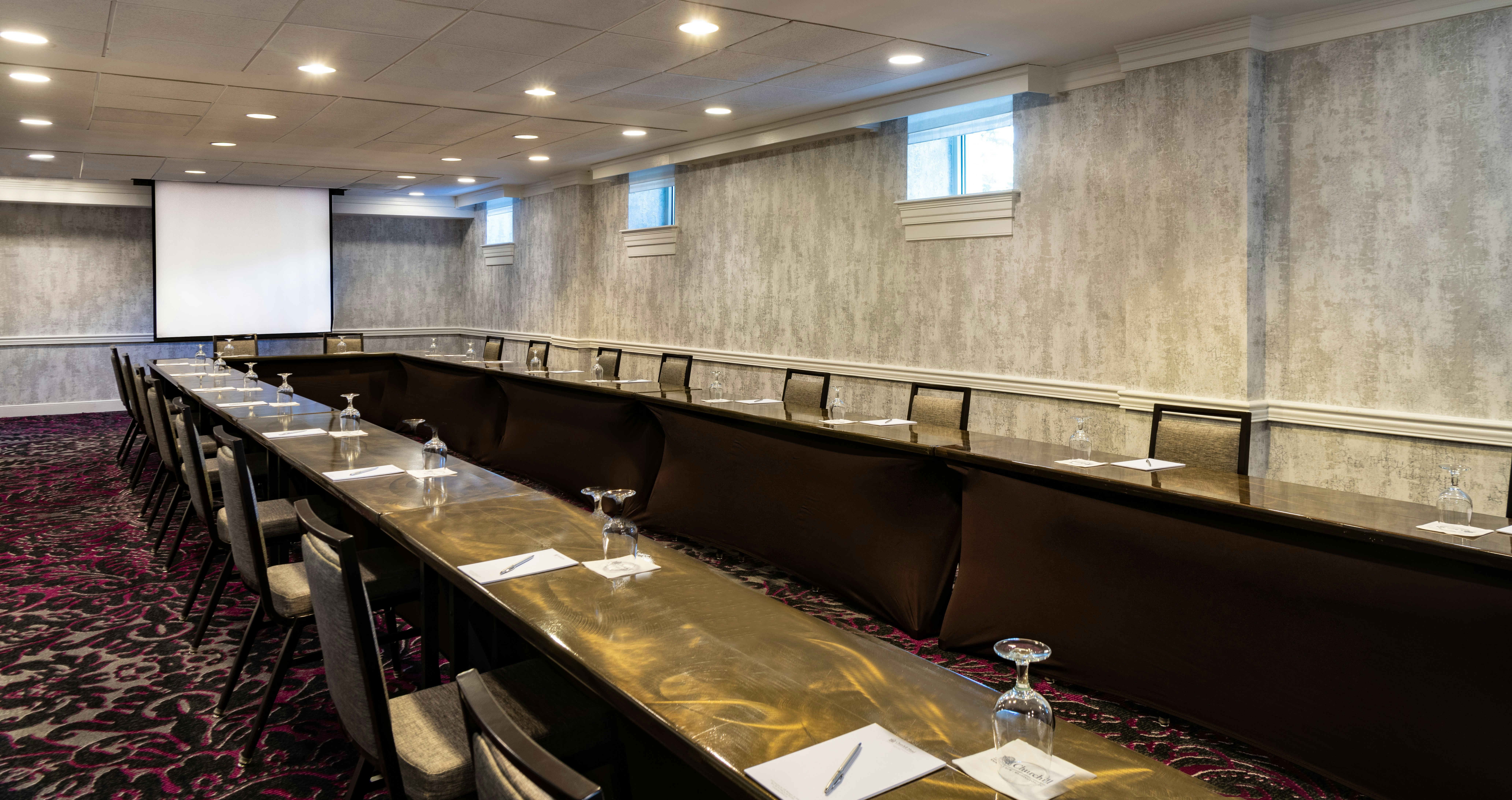 The Churchill Dupont Circle Near Embassy Row 46/48