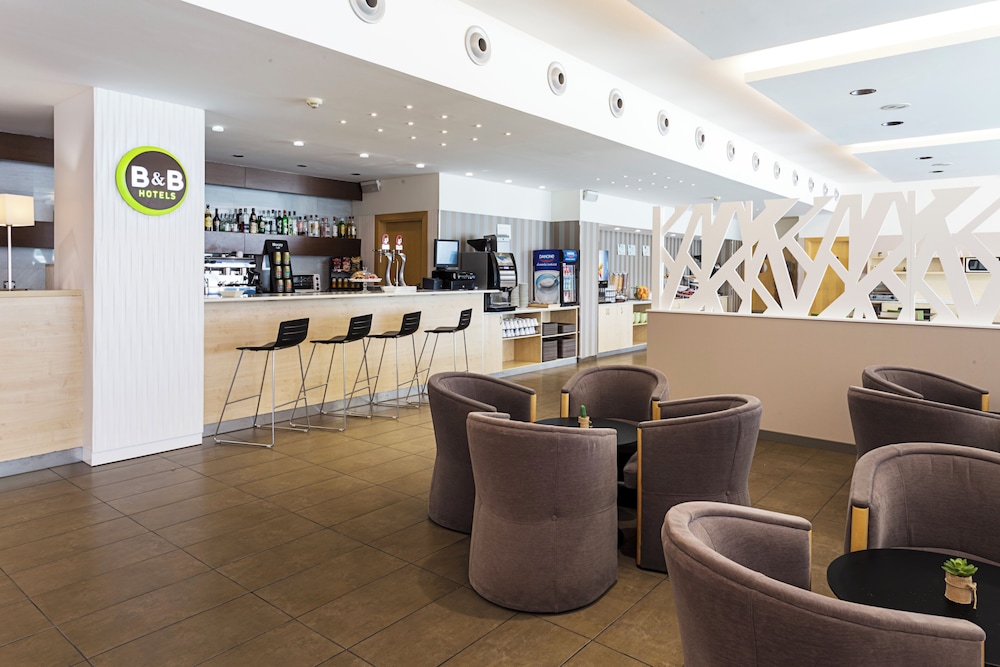 B&B HOTEL Madrid Aeropuerto T1 T2 T3 15/24