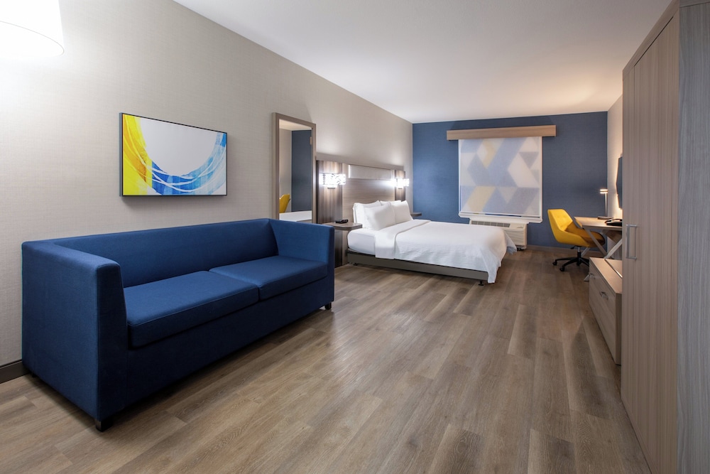 Holiday Inn Express & Suites Lathrop 21/61
