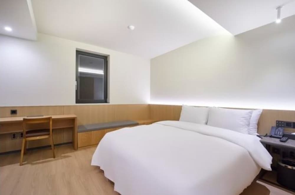 STANDARD, DOUBLE BED