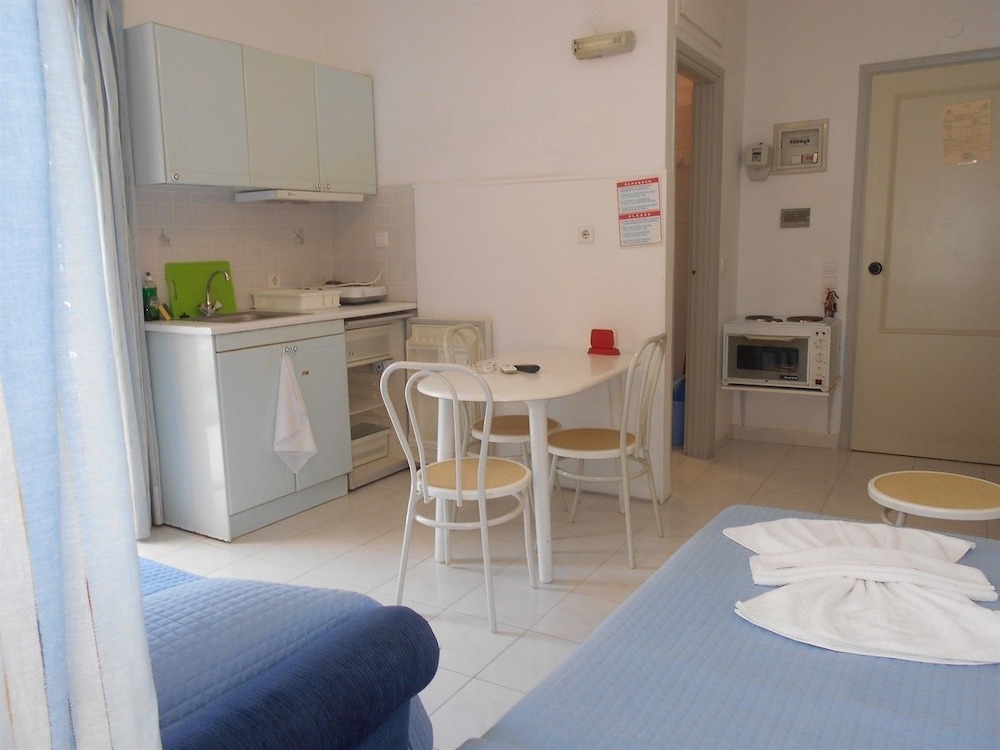 ILONA APARTMENTS 26/50