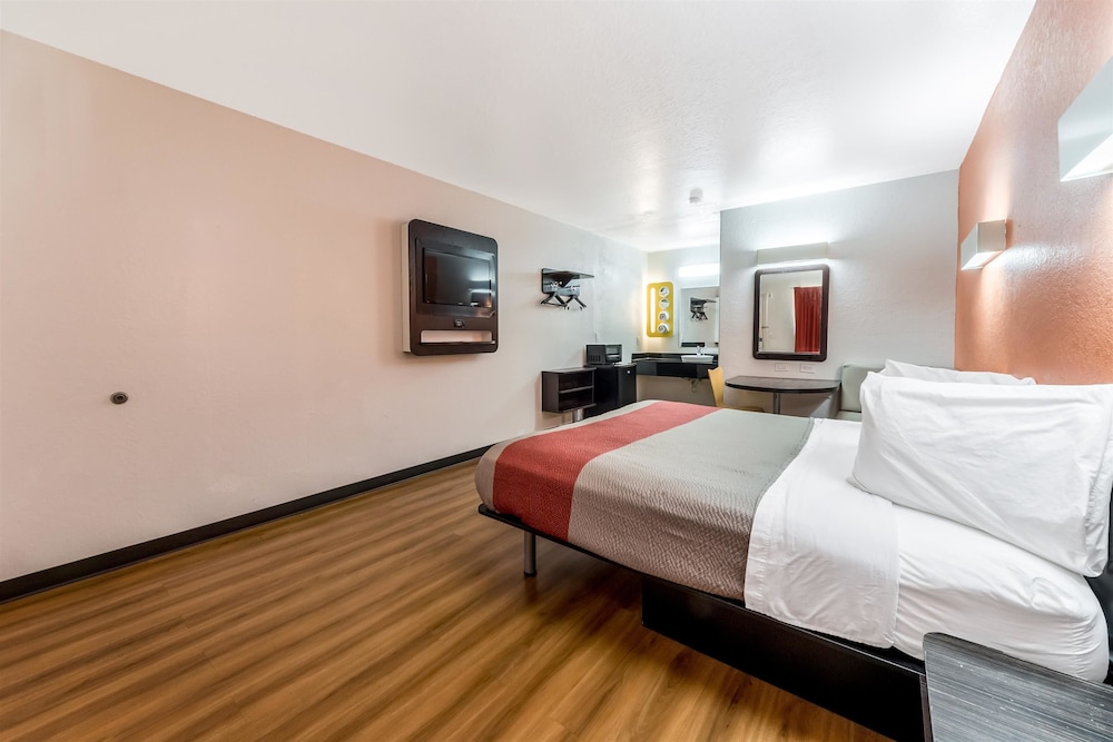 Motel6 Seguin, TX 25/53