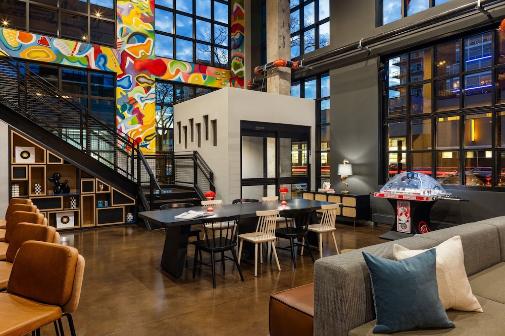 Moxy Madison Downtown 23/47