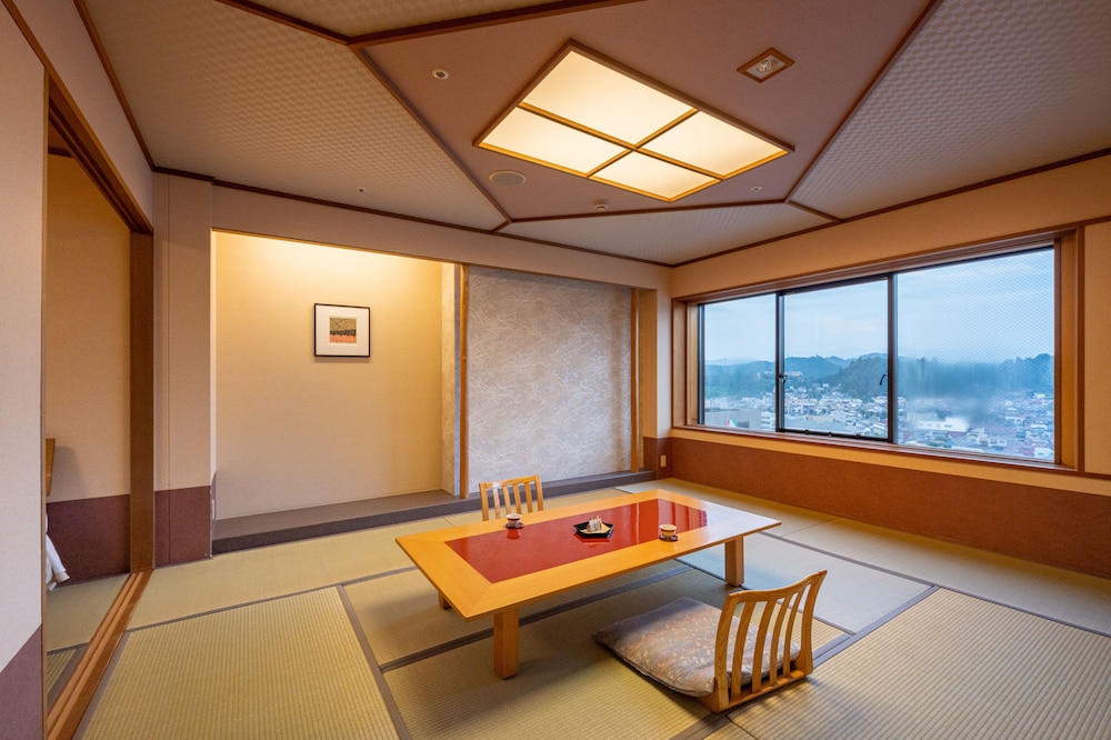 Hida Hotel Plaza 38/63