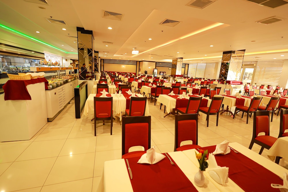 Sidekum Hotel 37/50