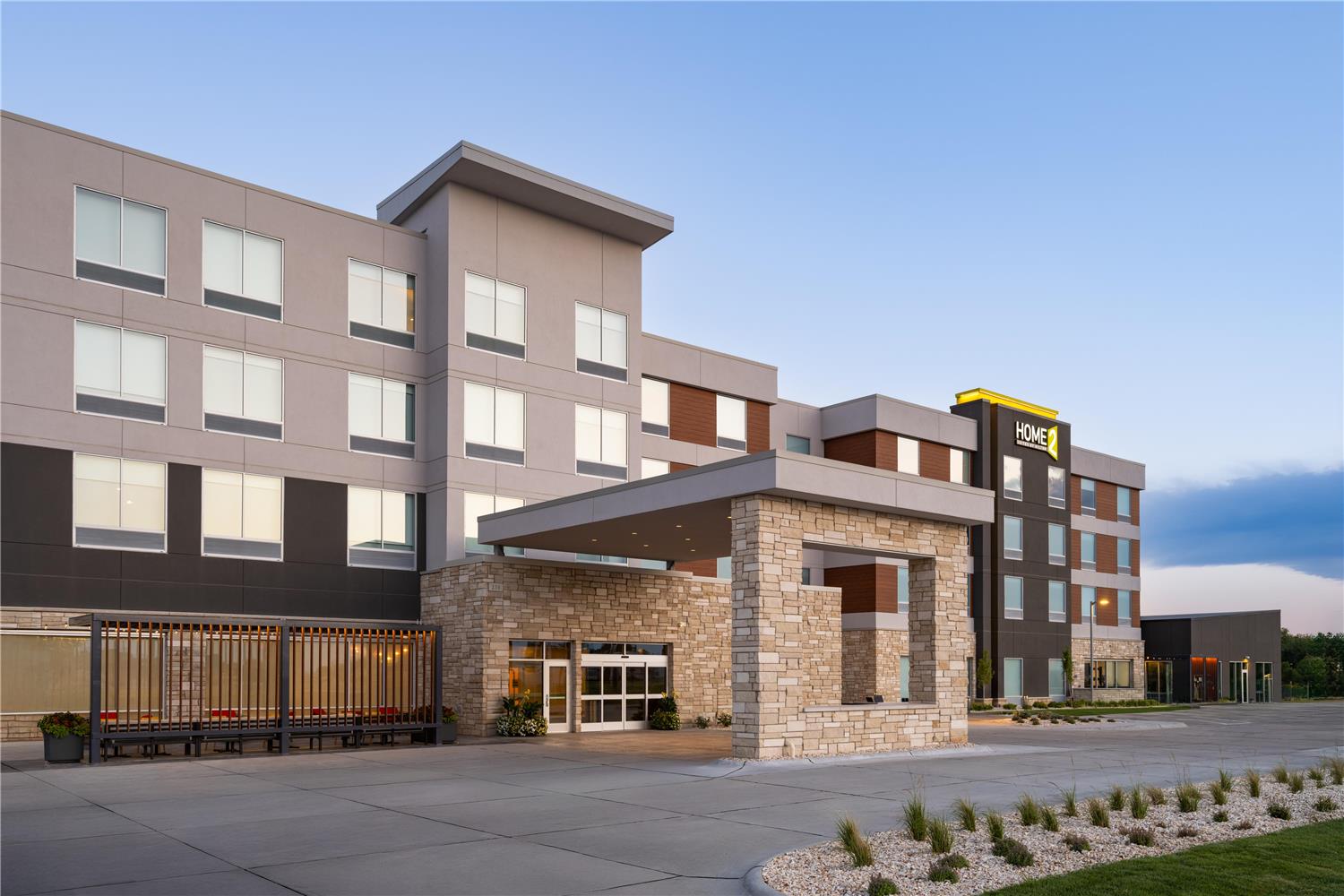 Home2 Suites by Hilton Kearney 13/14