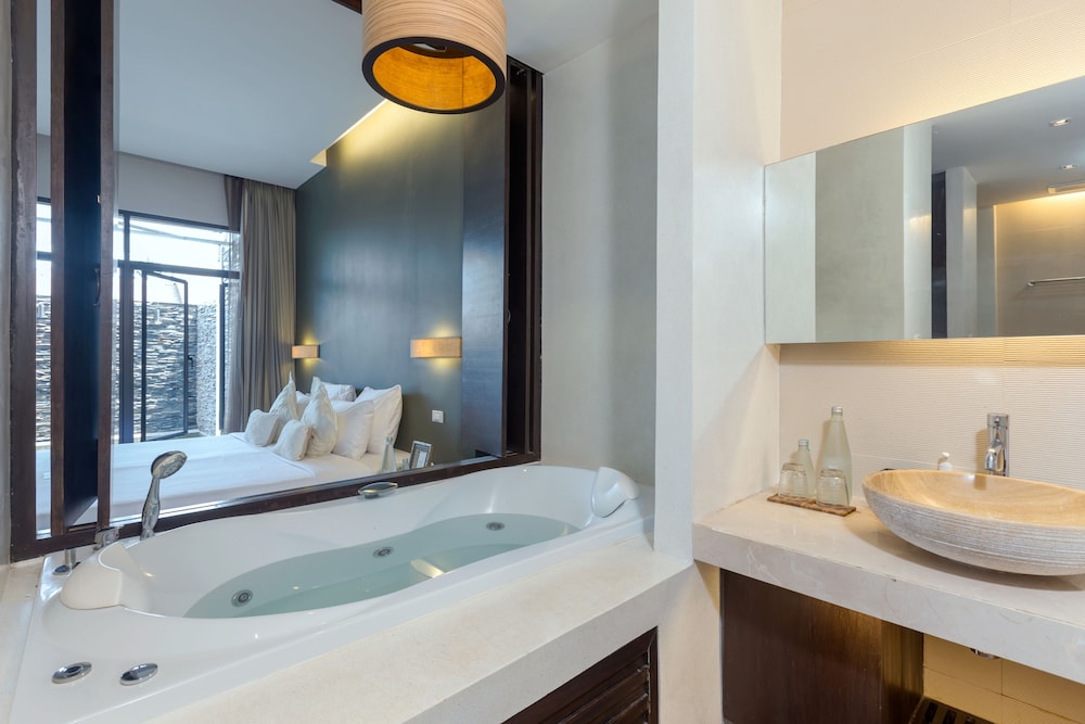 The Sea Koh Samui Resort & Residences by Tolani 32/72